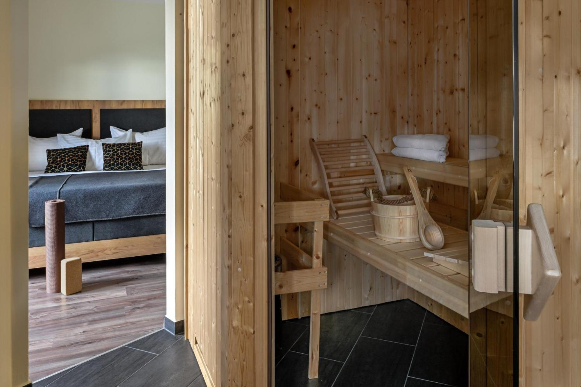 אוברטאורן Alphatauern Health Resort - Adults Only 15 Plus מראה חיצוני תמונה
